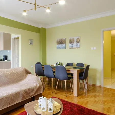 Old Town Elegant In Thess With Panoramic View Thessaloniki